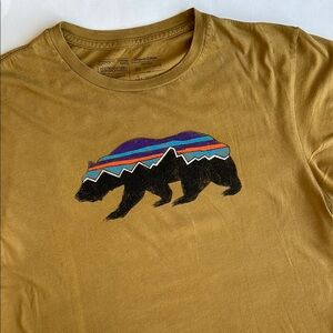 Patagonia Bear Organic Cotton Fitz Roy Slim Fit Brown Outdoors Tshirt Men Medium